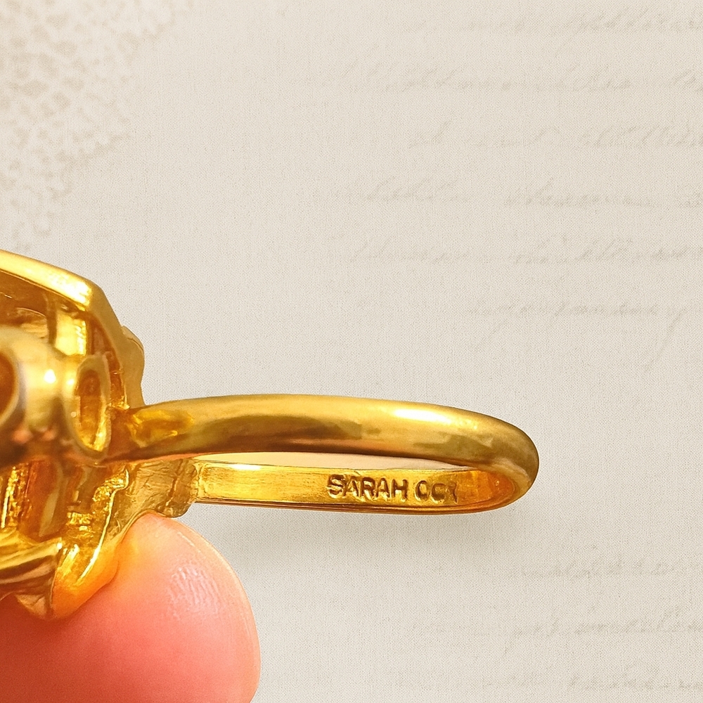Sarah Coventry 1967 “Golden Amber” Cocktail Ring – Signed Vintage Collectible - Picture 3 of 16